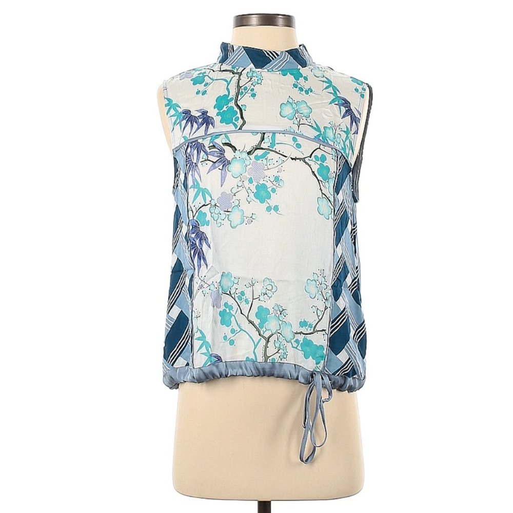 Tiny Evelyn Floral White Blue Sleeveless Top Size M